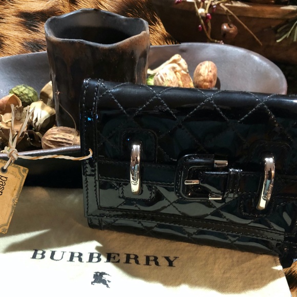 BURBERRY WALLET - Picture 2 of 9